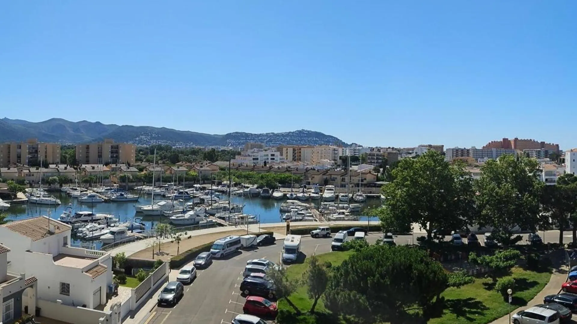 아파트 2201 - Port Canigo Bloc-Ii 401, Cerca De Un Parque Natural Para Practicar Senderismo, Btt O Windsurf. Gran Zona Ajardinada. - Es-258-130 로지즈