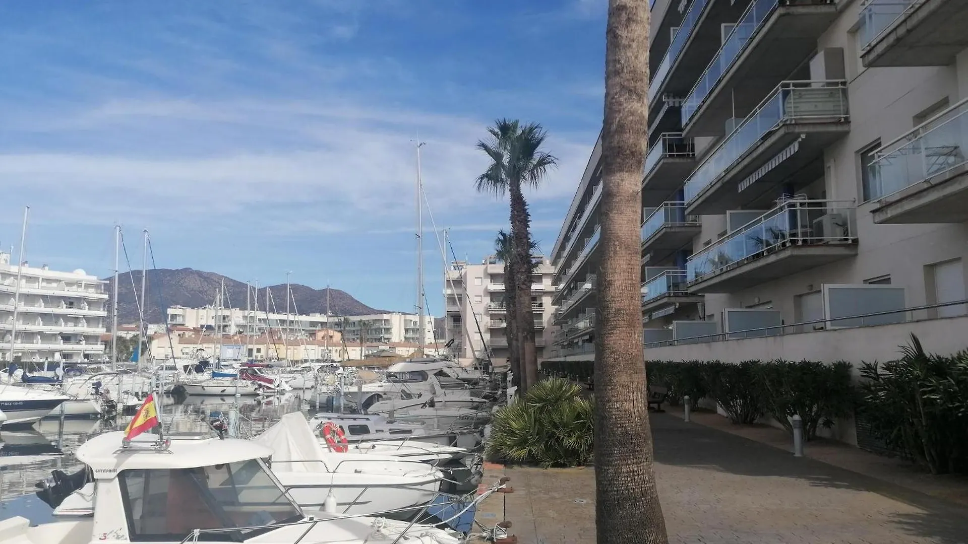 2201 - Port Canigo Bloc-Ii 401, Cerca De Un Parque Natural Para Practicar Senderismo, Btt O Windsurf. Gran Zona Ajardinada. - Es-258-130 로지즈